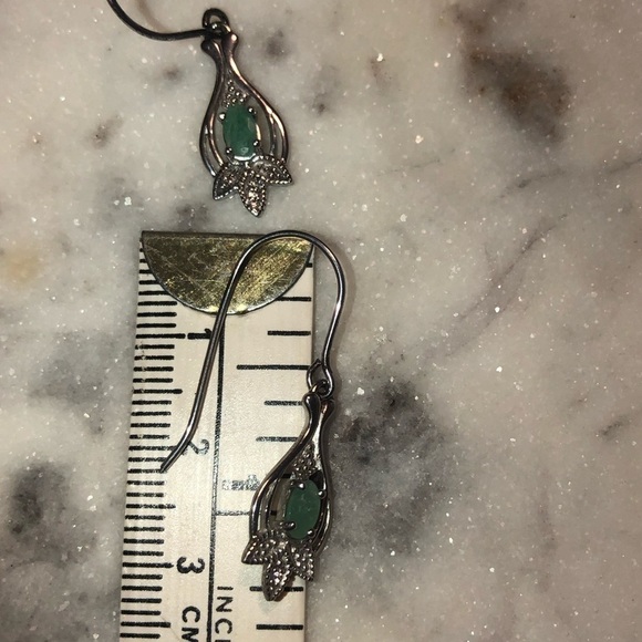 VTG Emerald Sterling Silver Filigree Dangle Earrings Shepherds Hook Post 1.2” - Picture 6 of 6